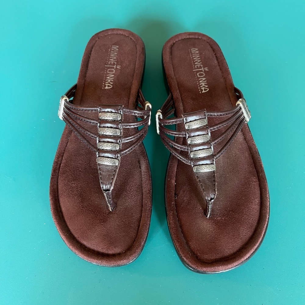 Minnetonka Leather sandals Size 6